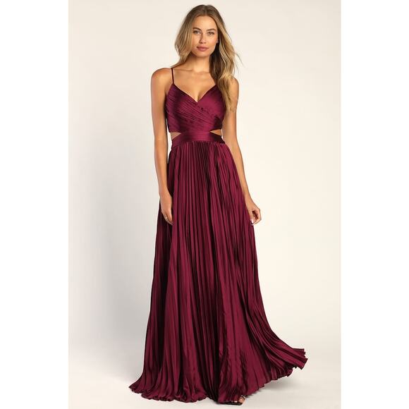 NWT Lulus Got the Glam Wine Red Pleated Cutout Maxi Dress Wedding Bridesmaid M - Picture 1 of 8